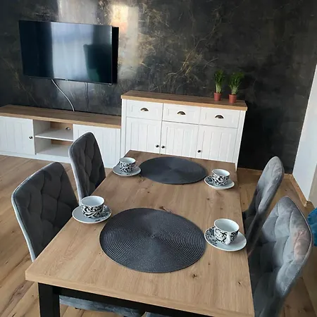 Apartament Ujescisko Appartement *